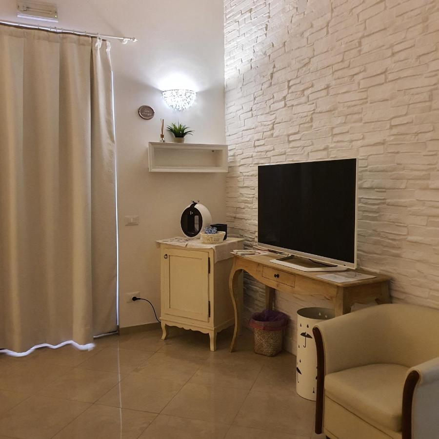 White Suite Polignano 08 폴리나노 아마레 외부 사진