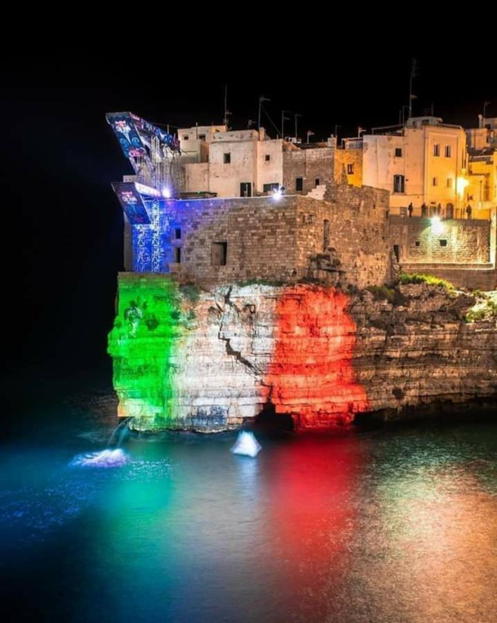 White Suite Polignano 08 폴리나노 아마레 외부 사진