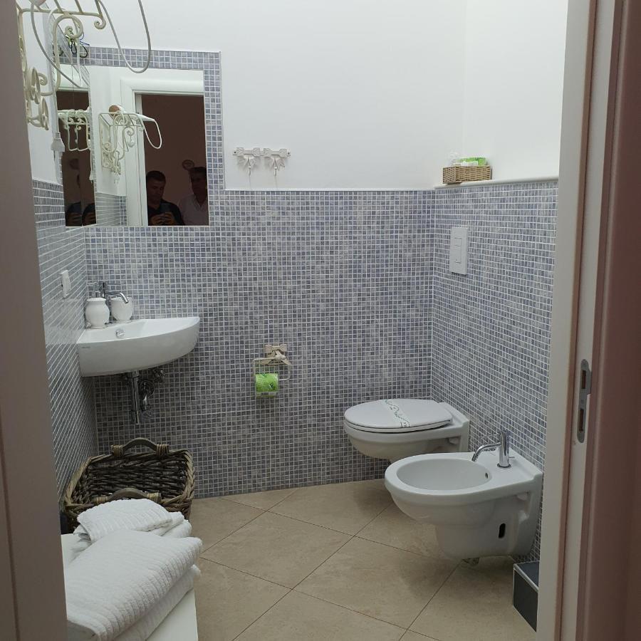 White Suite Polignano 08 폴리나노 아마레 외부 사진